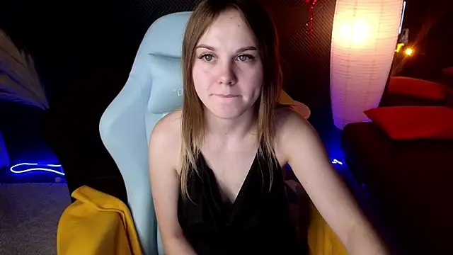 Snapshot of Dyna_bae chatting on March 10, 6:05 am Dyna bae online show from March 10, 6:05 am