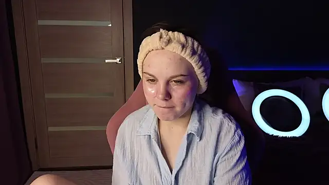 Snapshot of Dyna_bae chatting on October 7, 1:58 am Dyna bae online show from October 7, 1:58 am