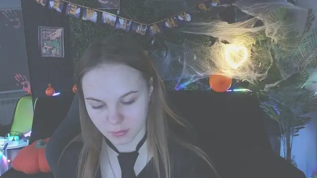 Snapshot of Dyna_bae chatting on October 20, 2:01 am Dyna bae online show from October 20, 2:01 am