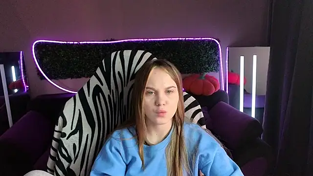 Snapshot of Dyna_bae chatting on November 17, 9:37 am Dyna bae online show from November 17, 9:37 am