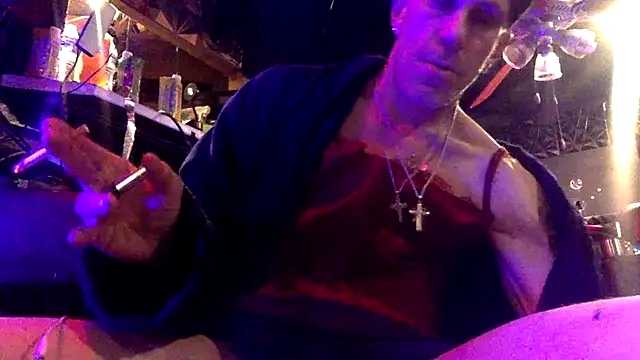 Snapshot of lifitness0708 chatting on February 17, 1:35 am lifitness0708 online show from February 17, 1:35 am