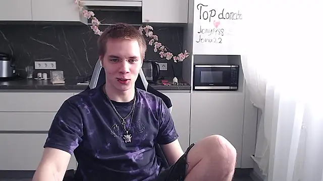 Snapshot of yourlildemon chatting on March 18, 8:50 am yourlildemon online show from March 18, 8:50 am