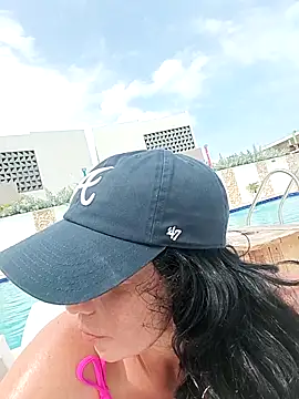 Snapshot of Coeur_de_luxure chatting on March 5, 3:07 pm Coeur de luxure online show from March 5, 3:07 pm