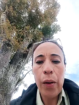 Snapshot of Coeur_de_luxure chatting on October 6, 5:54 pm Coeur de luxure online show from October 6, 5:54 pm