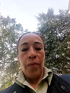 Snapshot of Coeur_de_luxure chatting on October 19, 12:39 pm Coeur de luxure online show from October 19, 12:39 pm