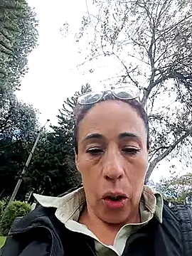 Snapshot of Coeur_de_luxure chatting on November 28, 3:25 pm Coeur de luxure online show from November 28, 3:25 pm