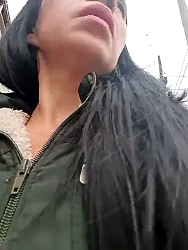 Snapshot of Coeur_de_luxure chatting on December 5, 4:25 pm Coeur de luxure online show from December 5, 4:25 pm