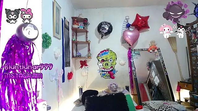 Snapshot of purplekattlyn chatting on March 21, 6:40 pm purplekattlyn online show from March 21, 6:40 pm