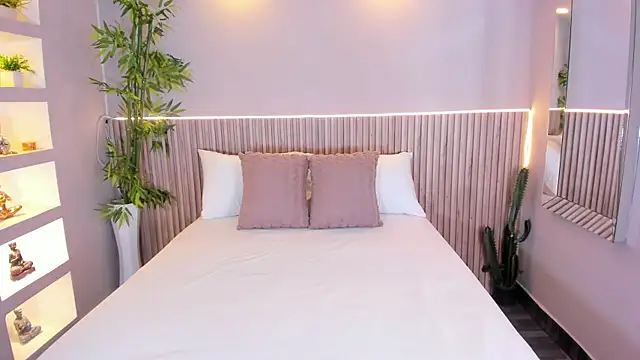 GeorginaReyes online show from March 14, 10:48 pm