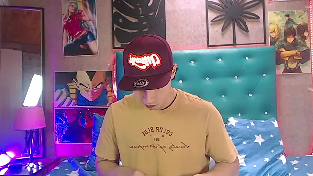 Snapshot of LiamAndrewzz chatting on September 30, 4:56 pm LiamAndrewzz online show from September 30, 4:56 pm
