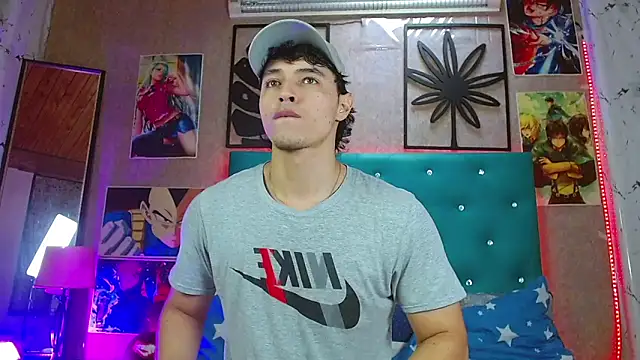 Snapshot of LiamAndrewzz chatting on November 5, 6:52 pm LiamAndrewzz online show from November 5, 6:52 pm