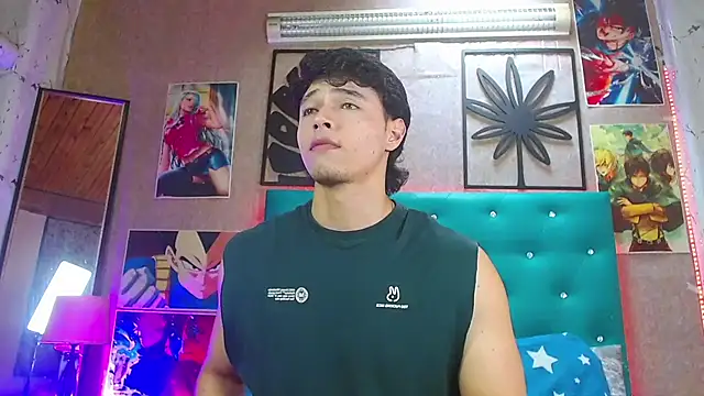 Snapshot of LiamAndrewzz chatting on November 6, 7:04 pm LiamAndrewzz online show from November 6, 7:04 pm