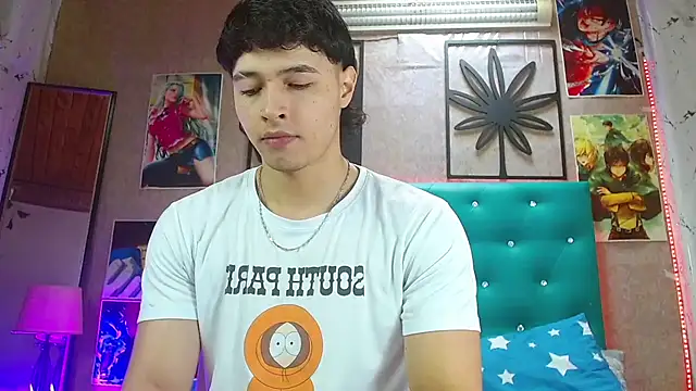 Snapshot of LiamAndrewzz chatting on November 18, 3:38 pm LiamAndrewzz online show from November 18, 3:38 pm