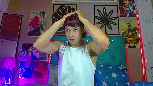 Snapshot of LiamAndrewzz chatting on November 28, 4:59 am LiamAndrewzz online show from November 28, 4:59 am