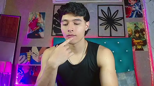 LiamAndrewzz online show from March 24, 3:33 am