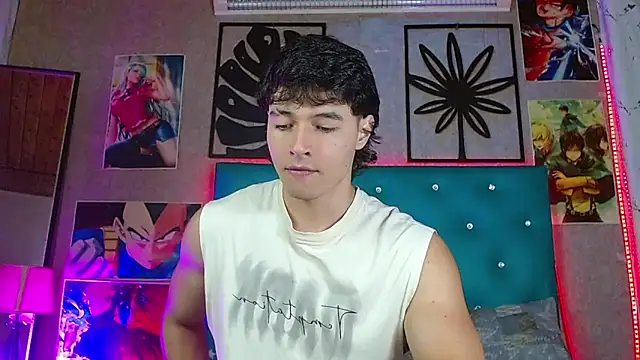 LiamAndrewzz online show from May 31, 5:48 am