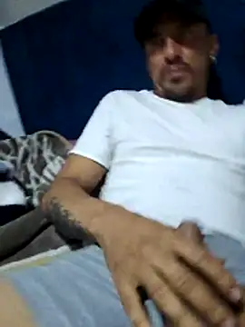 Iuver online show from February 28, 9:49 pm