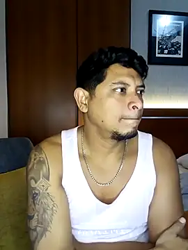 Snapshot of Odin-2121 chatting on February 27, 12:43 am Odin-2121 online show from February 27, 12:43 am