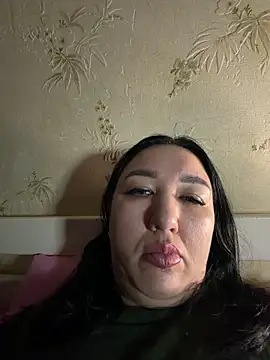 Naughtbaby 2025 online show from April 1, 1:06 am