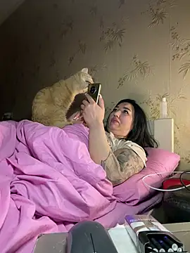 Naughtbaby 2025 online show from April 7, 12:00 am