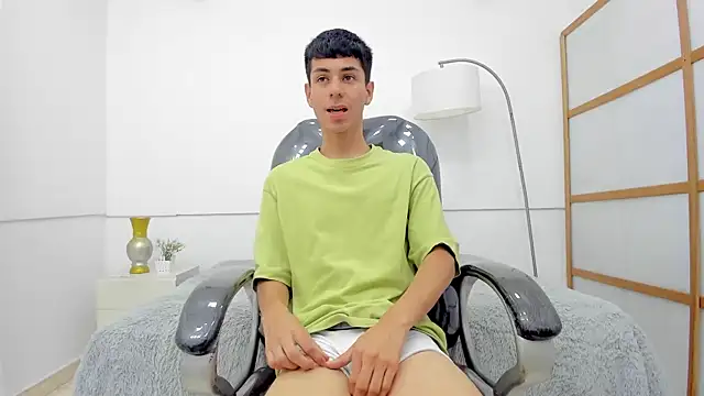 Snapshot of Johann_sex chatting on September 10, 3:56 pm Johann sex online show from September 10, 3:56 pm