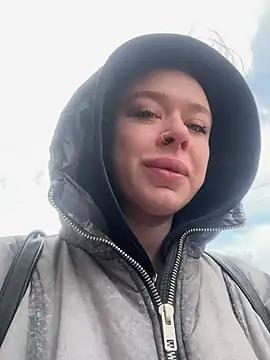 AlishaPrettyBlade online show from March 6, 4:53 am