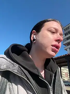 AlishaPrettyBlade online show from April 7, 3:40 am