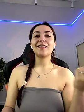 AshleySkott  online show from October 26, 8:31 am