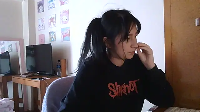 Arielle lov online show from November 10, 6:07 pm