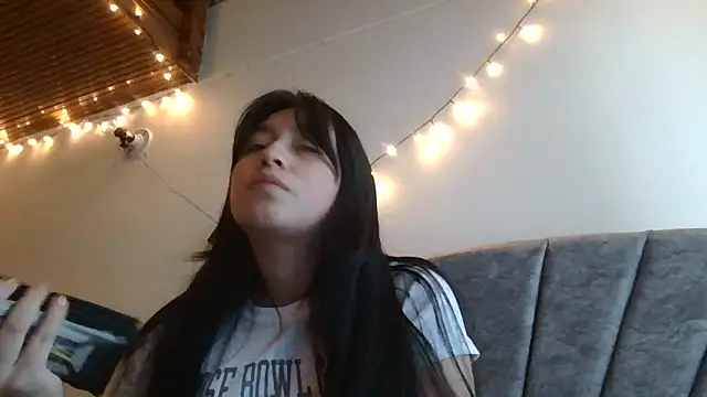 Arielle lov online show from December 1, 6:46 pm