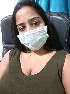 COZY ROZI online show from October 24, 5:42 pm