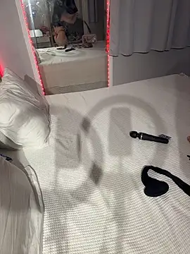 Snapshot of segb chatting on December 4, 3:43 pm segb online show from December 4, 3:43 pm