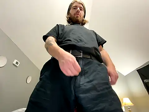 Snapshot of Explosive_andyy chatting on October 29, 7:10 am Explosive andyy online show from October 29, 7:10 am