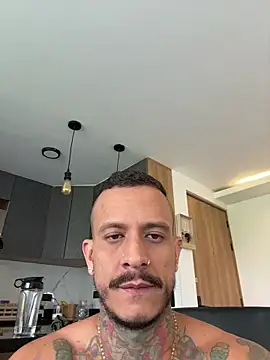 fitnolan online show from March 13, 2:23 pm