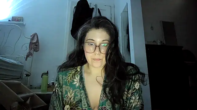 Snapshot of Rosiee69_ chatting on February 23, 9:59 pm Rosiee69 online show from February 23, 9:59 pm