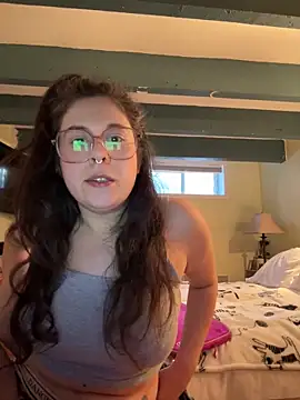 Snapshot of Rosiee69_ chatting on March 2, 10:16 pm Rosiee69 online show from March 2, 10:16 pm