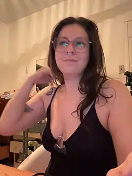 Snapshot of Rosiee69_ chatting on March 6, 12:52 pm Rosiee69 online show from March 6, 12:52 pm