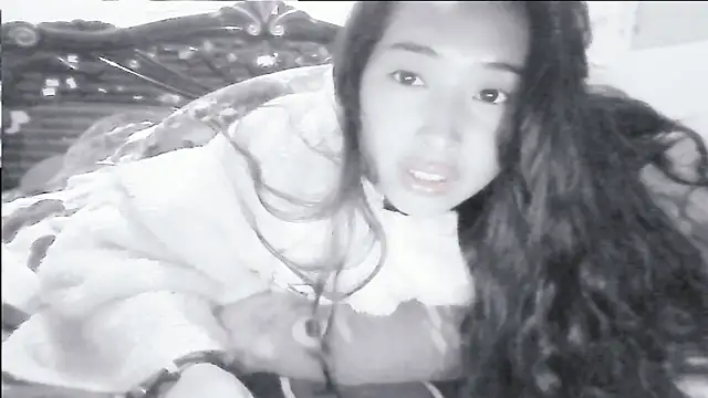 Snapshot of hebe-02 chatting on March 21, 3:35 pm hebe-02 online show from March 21, 3:35 pm