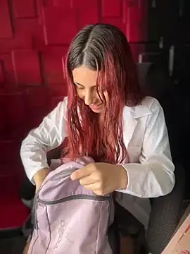 Snapshot of Emily-teen chatting on October 14, 1:45 pm Emily-teen online show from October 14, 1:45 pm