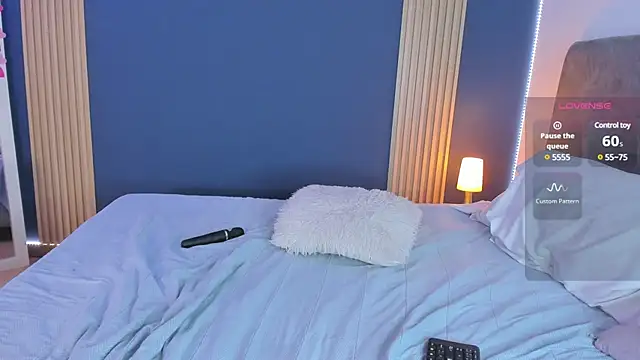 AbellaFox  online show from February 25, 10:15 am