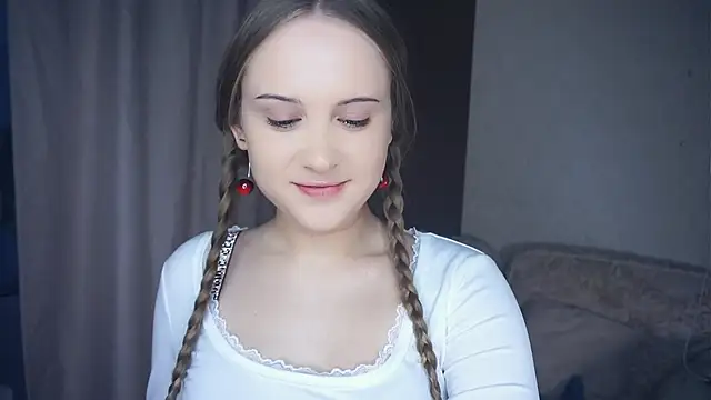 QuennaCoote online show from January 10, 7:32 am