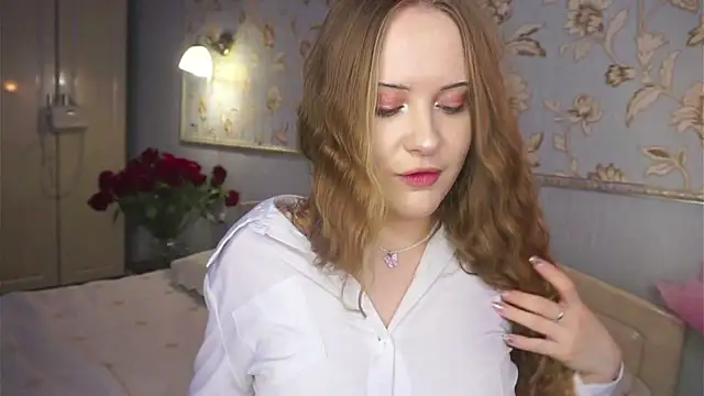 QuennaCoote online show from April 17, 7:22 am