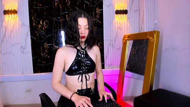 Snapshot of Guxplo_ chatting on March 20, 8:51 pm Guxplo  online show from March 20, 8:51 pm