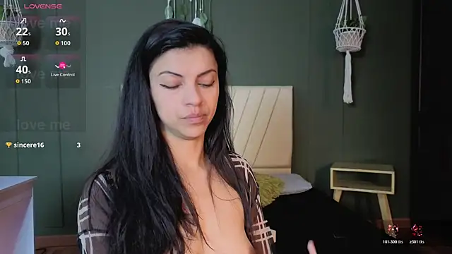 Snapshot of aitana_garcia_ chatting on July 18, 11:14 am aitana garcia online show from July 18, 11:14 am