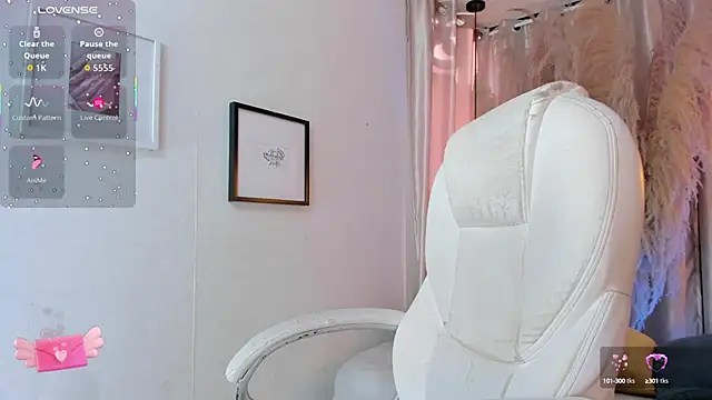 iiangel  online show from September 17, 11:45 am