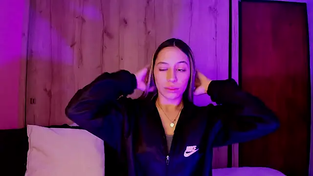 TANIA 06 online show from April 29, 1:15 pm