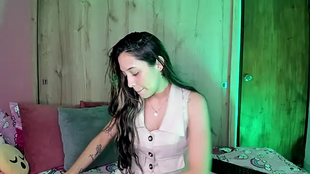 TANIA 06 online show from May 30, 8:50 pm