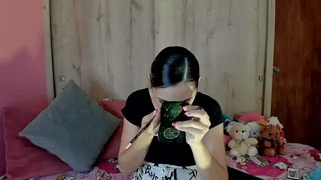 Snapshot of TANIA_06 chatting on June 21, 2:41 pm TANIA 06 online show from June 21, 2:41 pm