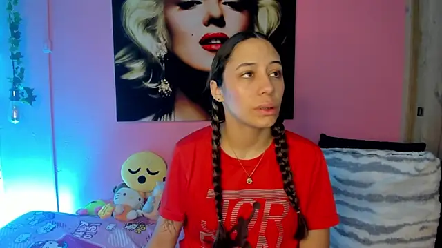Snapshot of TANIA_06 chatting on July 19, 1:15 pm TANIA 06 online show from July 19, 1:15 pm