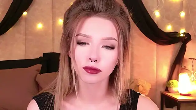 Snapshot of Sierra_Fane chatting on January 11, 11:04 am Sierra Fane online show from January 11, 11:04 am